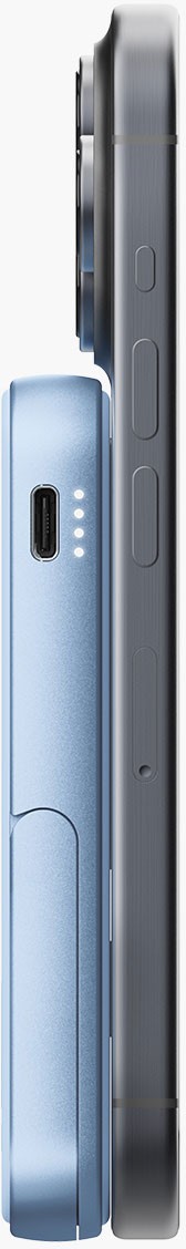 Un chargeur portable bleu à côté d'un téléphone gris. Le chargeur a un port USB-C et des voyants de charge.