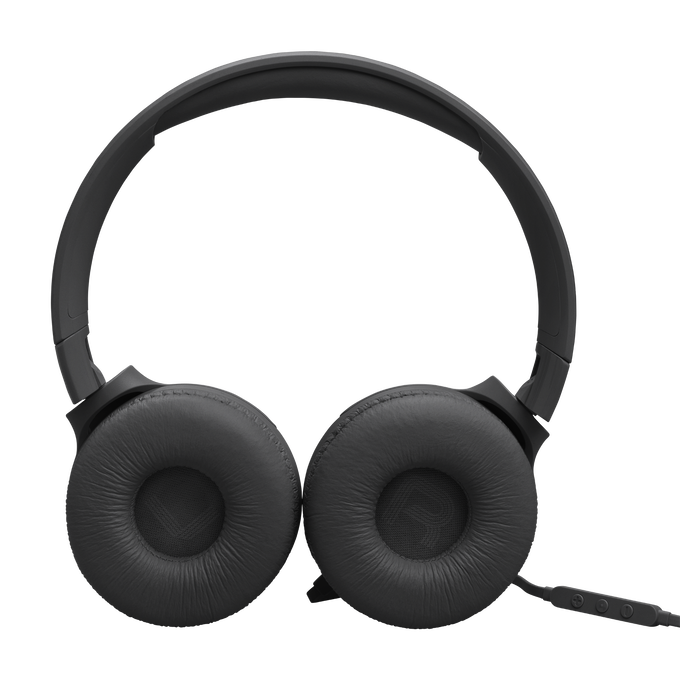 Un auricular negro con micrófono. Los auriculares son redondos y acolchados. La diadema se arquea sobre la parte superior. Un cable se extiende desde el auricular derecho.