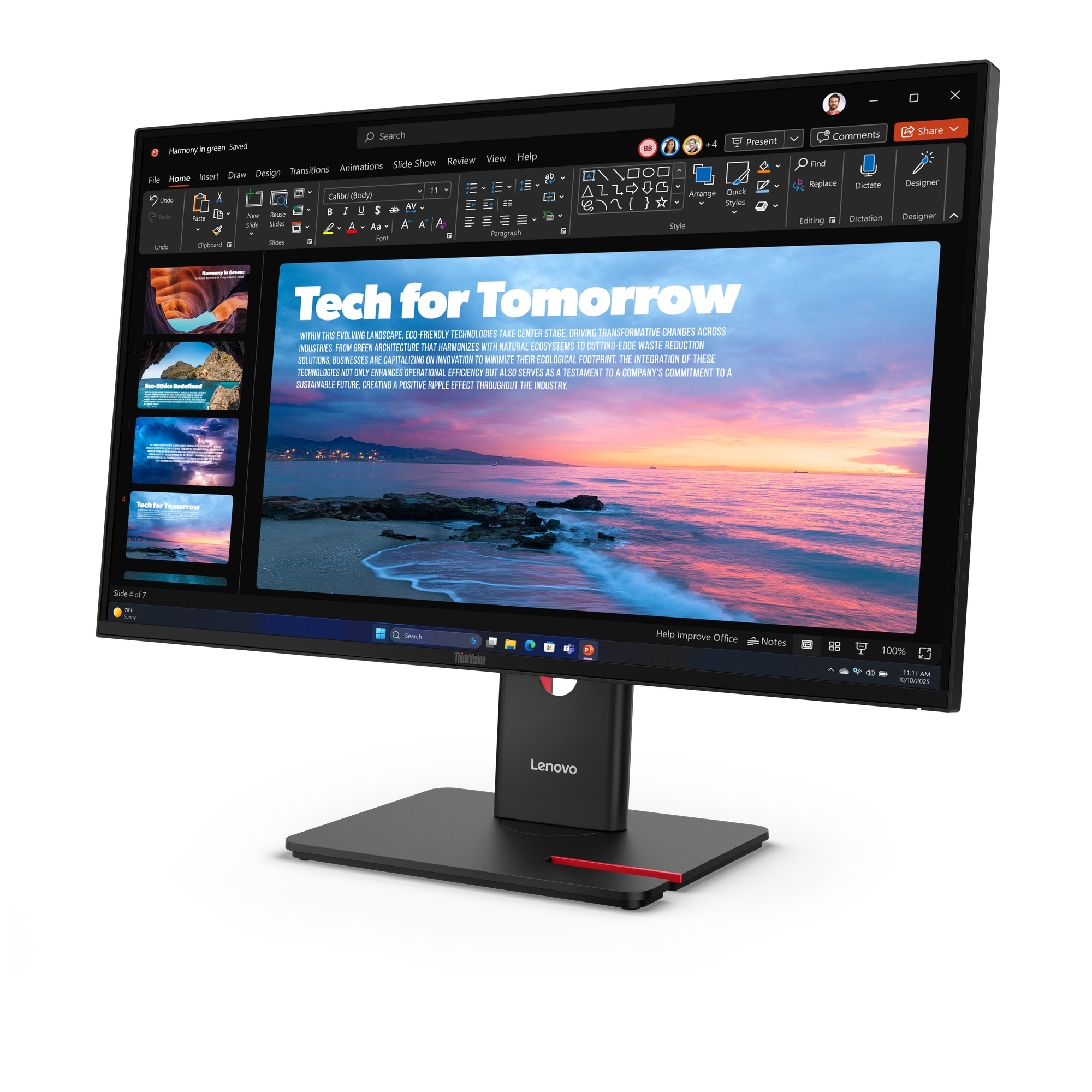Ein Lenovo-Monitor zeigt eine Präsentation über grüne Technologie. Der Bildschirm zeigt eine Strandszene und Text.