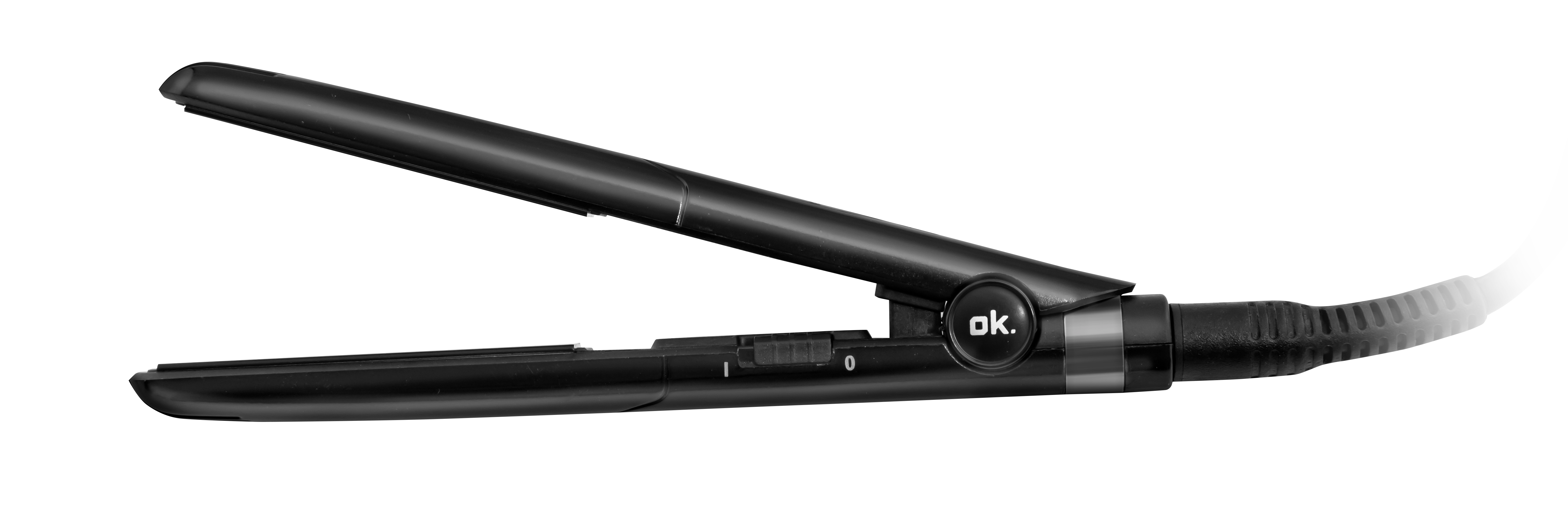 Czarna prostownica do włosów z otwartą górną płytką. Ma logo 'ok.' i przewód zasilający.