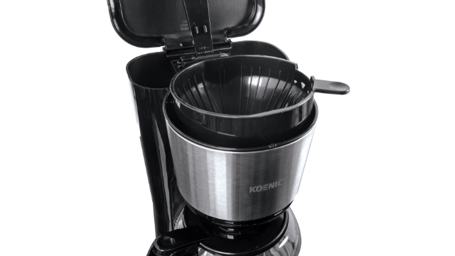 Czarny i srebrny ekspres do kawy Koenic jest otwarty. Filtr i pokrywa są czarne. Korpus jest srebrny.