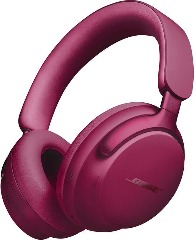 Ein Paar weinrote Bose-Kopfhörer. Die Kopfhörer sind Over-Ear-Stil, mit dem Bose-Logo auf den Ohrmuscheln.