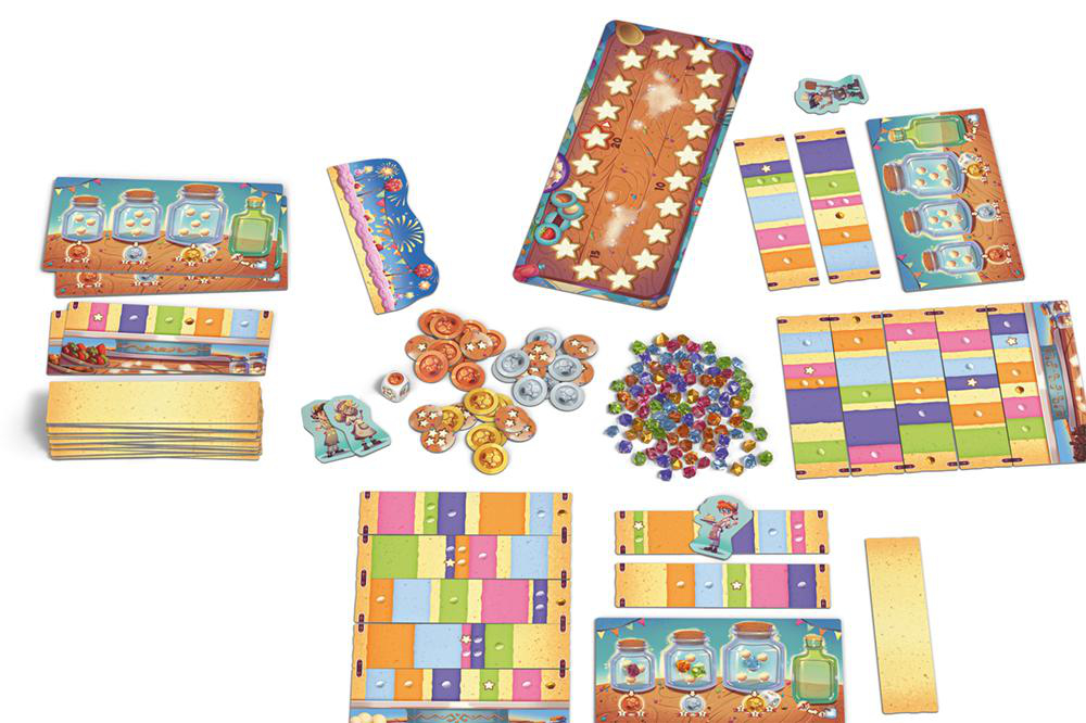 Verschiedene Spielsteine sind auf einer weißen Oberfläche verstreut. Es gibt Karten, Münzen, Edelsteine und Spielsteine mit bunten Designs und Illustrationen.