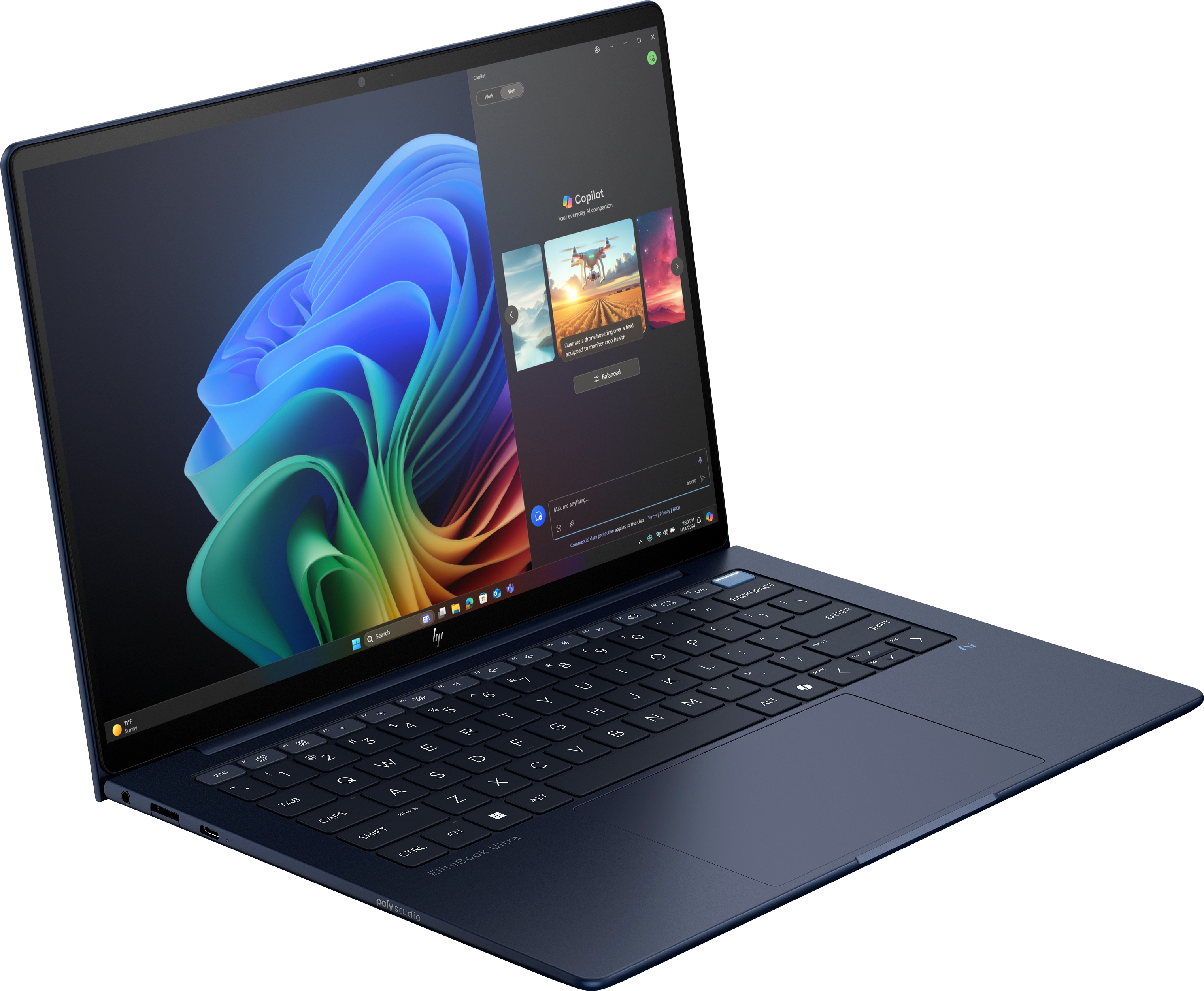 Ein dunkelblaues HP EliteBook Ultra Laptop ist geöffnet und zeigt die Copilot-Oberfläche auf dem Bildschirm.