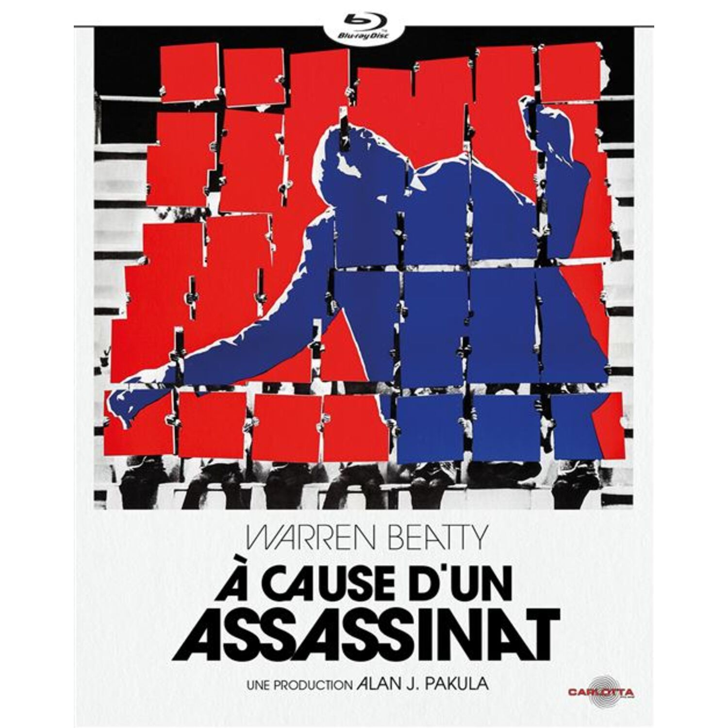 Affiche de film avec silhouette bleue d'un homme parmi des formes géométriques rouges et noires. Le texte dit 'À cause d'un assassinat'.
