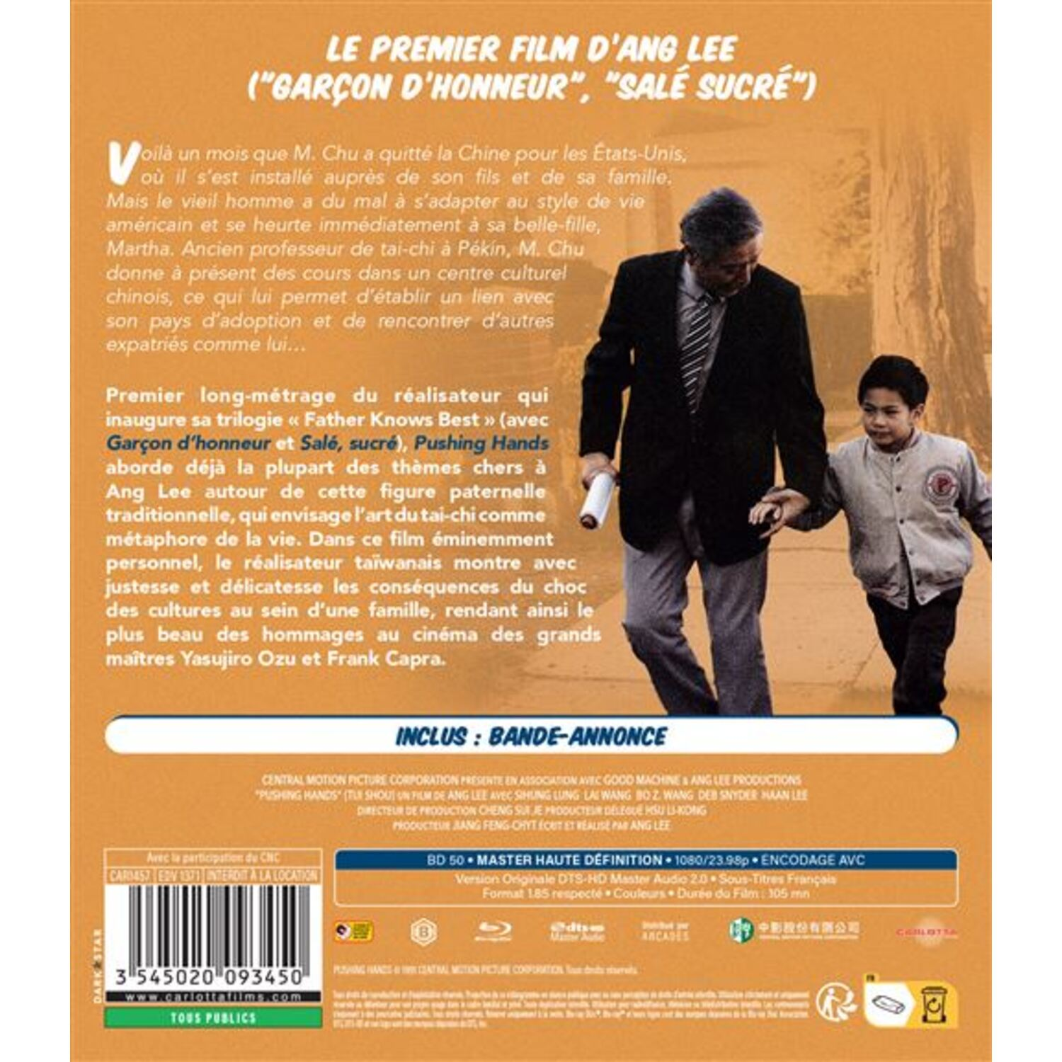 Couverture du film. Un homme plus âgé et un jeune garçon en costume se tiennent la main. Texte en français. Titre : Le banquet de mariage.