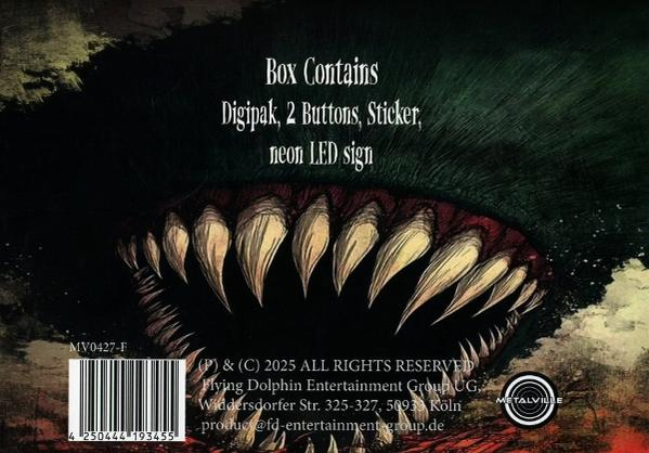 Das Bild zeigt das offene Maul eines Monsters mit scharfen Zähnen. Text besagt, dass die Box Digipak, Knöpfe, Aufkleber und Neon-LED-Schild enthält.