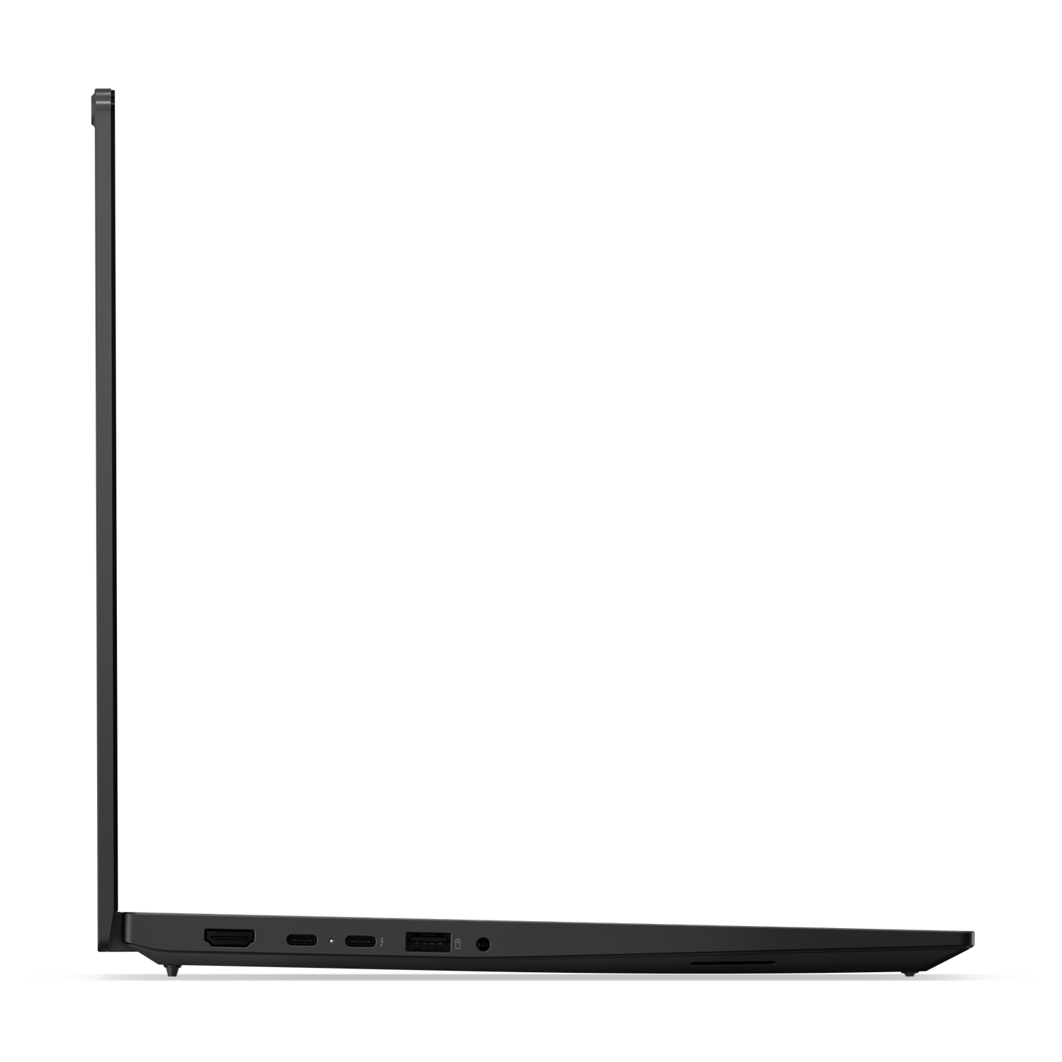 Zijaanzicht van een zwarte laptop, met poorten en schermrand, tegen een donkere achtergrond.