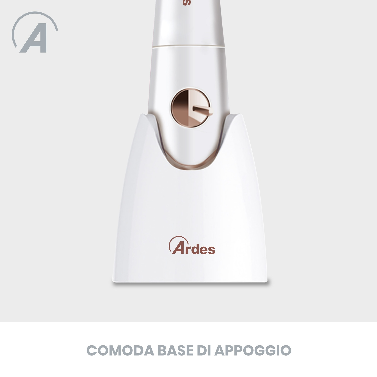 Un arricciacapelli Ardes bianco e oro. La base ha il logo Ardes. Il testo "COMODA BASE DI APPOGGIO" è in basso.