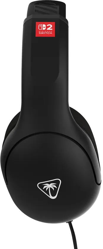 Ein schwarzes Gaming-Headset mit Nintendo Switch-Logo. Es hat ein Palmenlogo. Ein Kabel hängt unten.