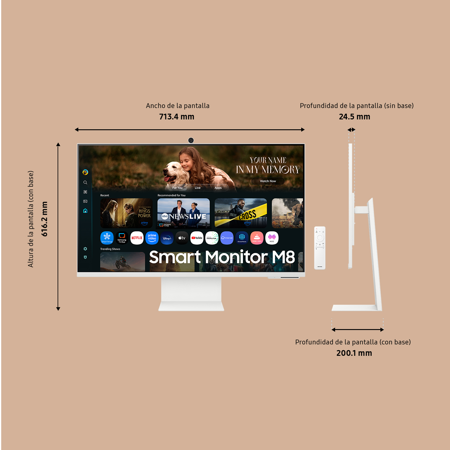 Un Smart Monitor M8 blanco muestra una escena de película. Se muestran las dimensiones. Se ve un mando a distancia. El monitor está sobre un soporte blanco.