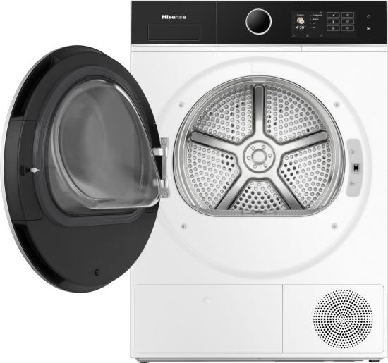 Egy fehér Hisense szárítógép nyitott ajtóval. A belső dob látható. A vezérlőpanel fekete, digitális kijelzővel.