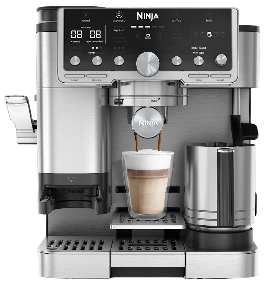 Ekspres do kawy Ninja zaparzający kawę do szklanki. Maszyna wyświetla ustawienia. Srebrny i czarny design ze szklanym kubkiem.