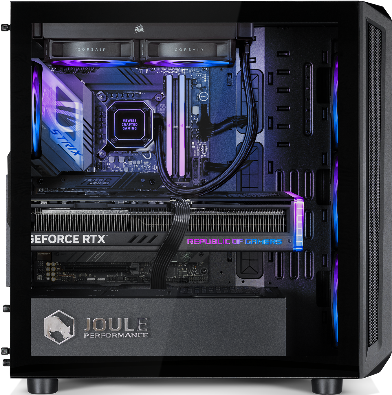 Im Inneren eines Computergehäuses sind Komponenten mit blauen und violetten Lichtern beleuchtet. Eine Grafikkarte, ein Motherboard und ein Kühlsystem sind sichtbar.
