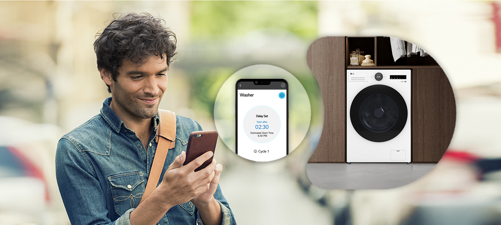 Mężczyzna używa telefonu do sterowania pralką za pomocą aplikacji. Pralka jest w szafce, a telefon pokazuje opóźniony start.