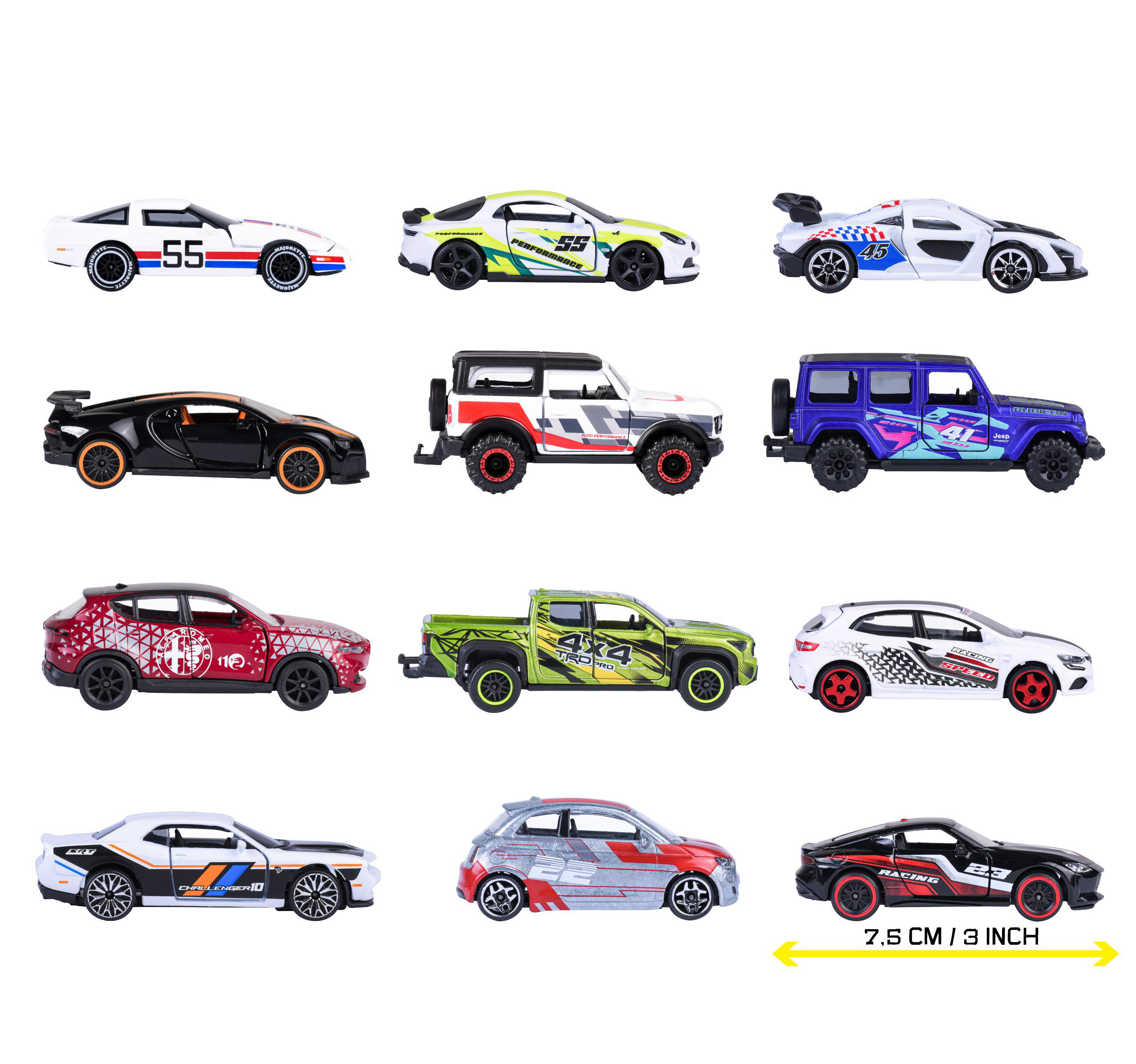 Neun Spielzeugautos in einer Reihe, verschiedene Farben, Weiß, Schwarz, Rot, Grün und Blau. Einige haben Rennaufkleber und Nummern.