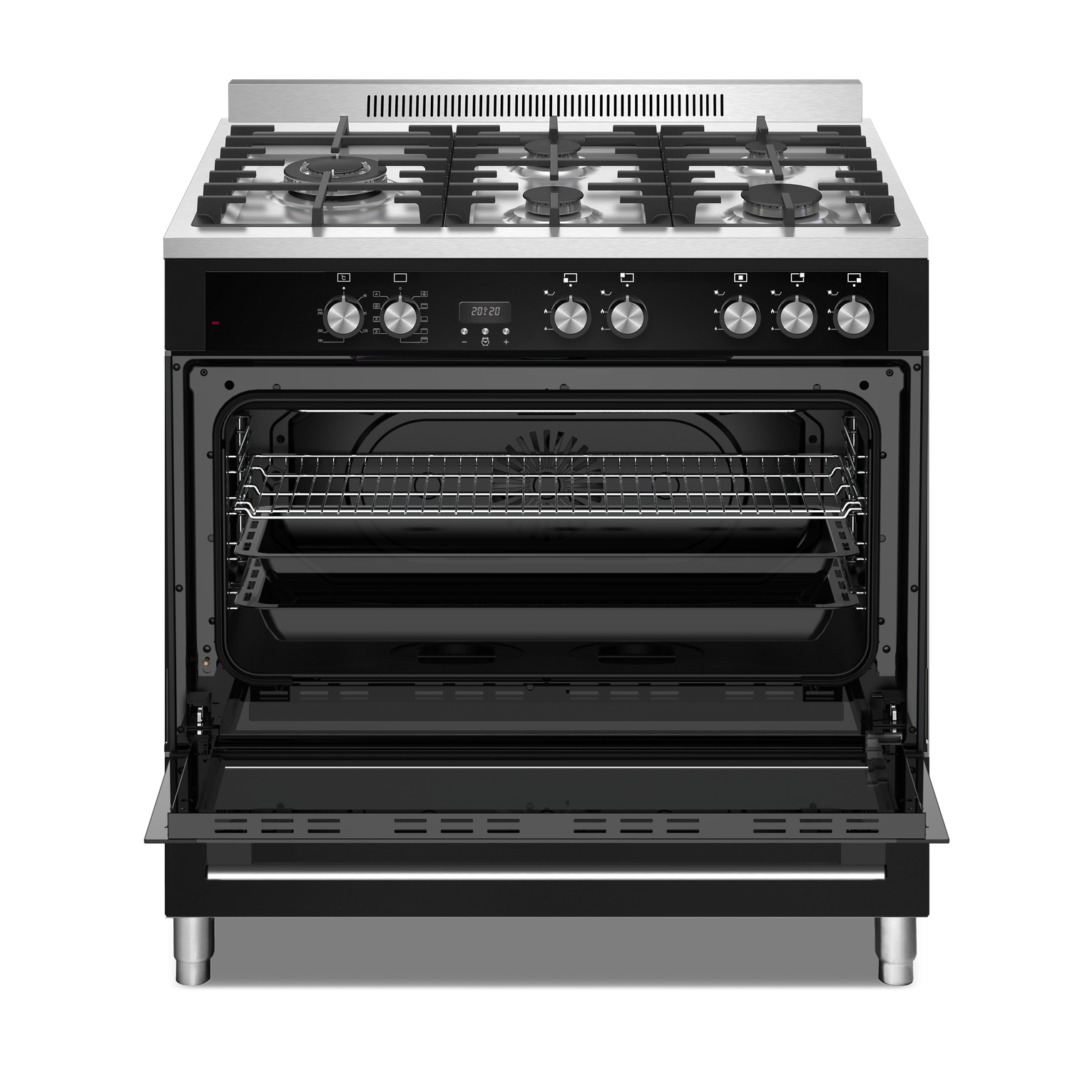 Een roestvrijstalen gasfornuis met open ovendeur. Knoppen, branders en ovenroosters zijn zichtbaar. Zwarte achtergrond.