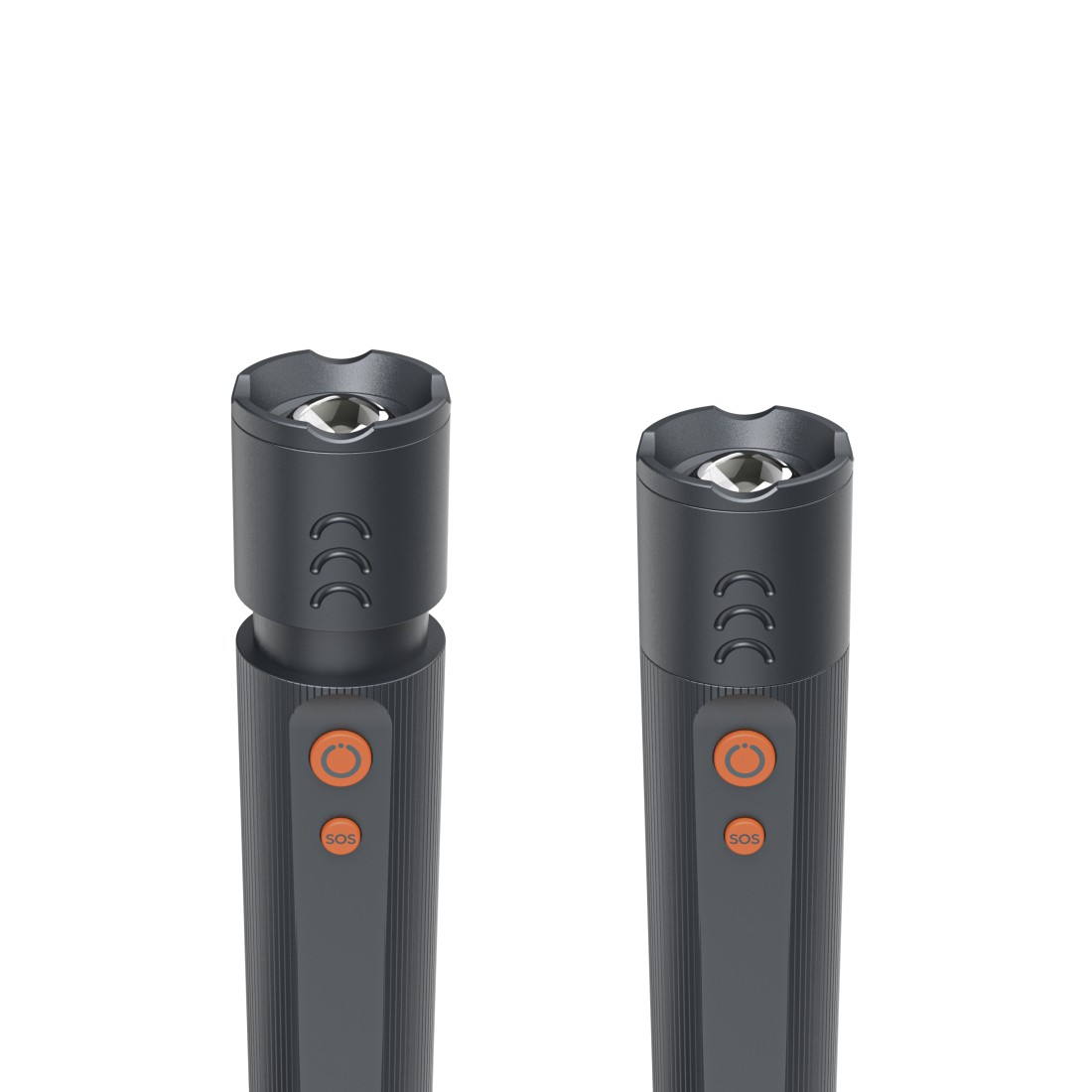 Zwei dunkelgraue Taschenlampen mit orangefarbenen Knöpfen und SOS-Etiketten. Jede hat einen strukturierten Griff und eine gerillte Oberseite.