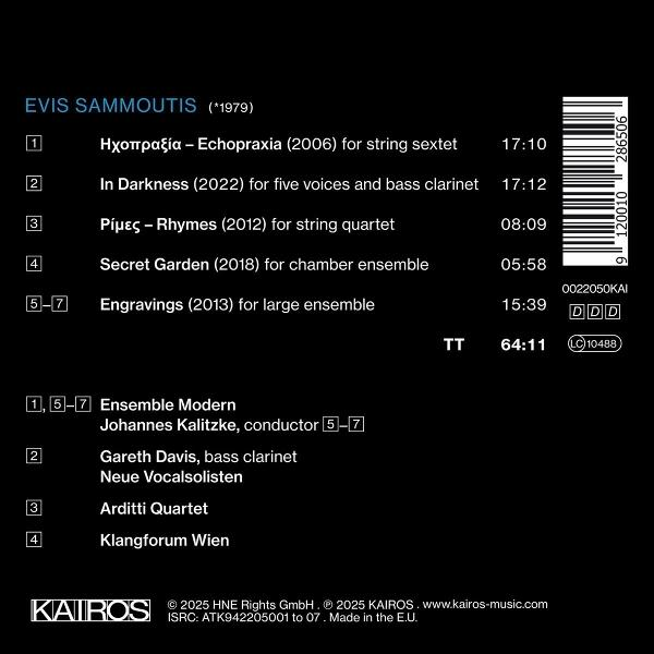 Ein schwarz-weißes Albumcover mit Text, der musikalische Kompositionen von Evis Sammoutis, einschließlich Titel, Dauer und Interpreten, detailliert.