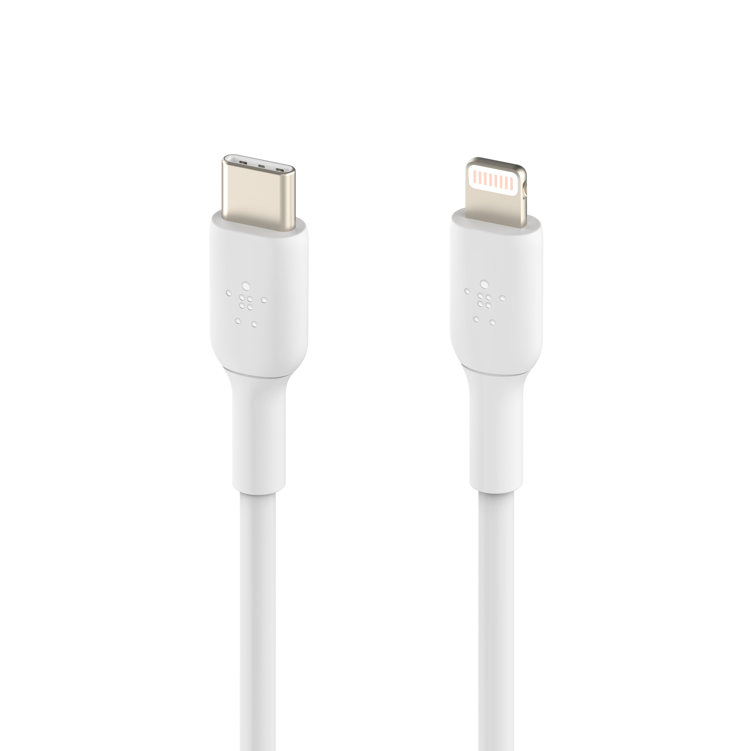 Deux câbles de charge blancs, un USB-C et un Lightning, sur fond blanc. Les deux ont le logo Belkin.