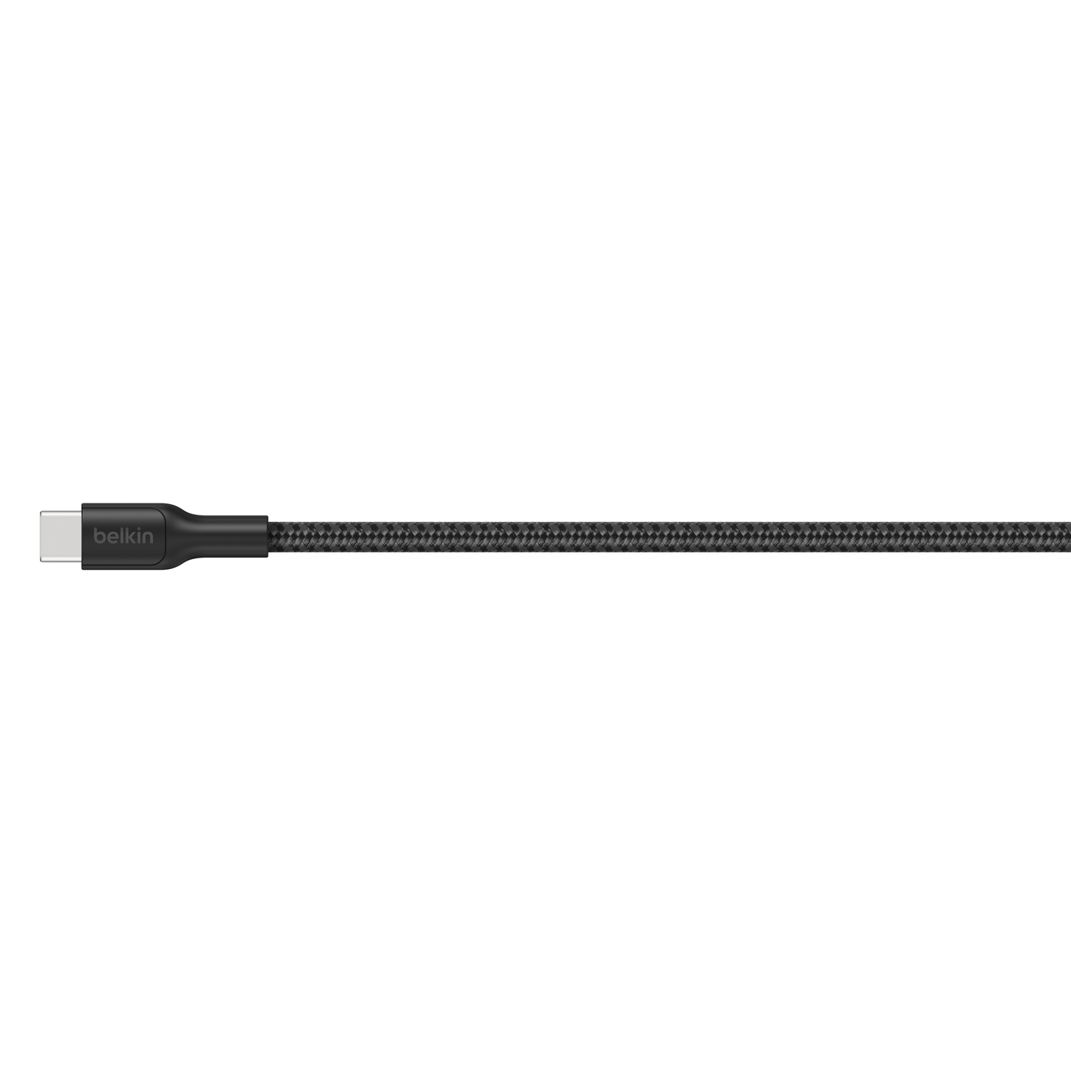 Een zwarte Belkin USB-C-kabel op een witte achtergrond. De kabel heeft een geweven textuur, met een Belkin-logo op de connector.