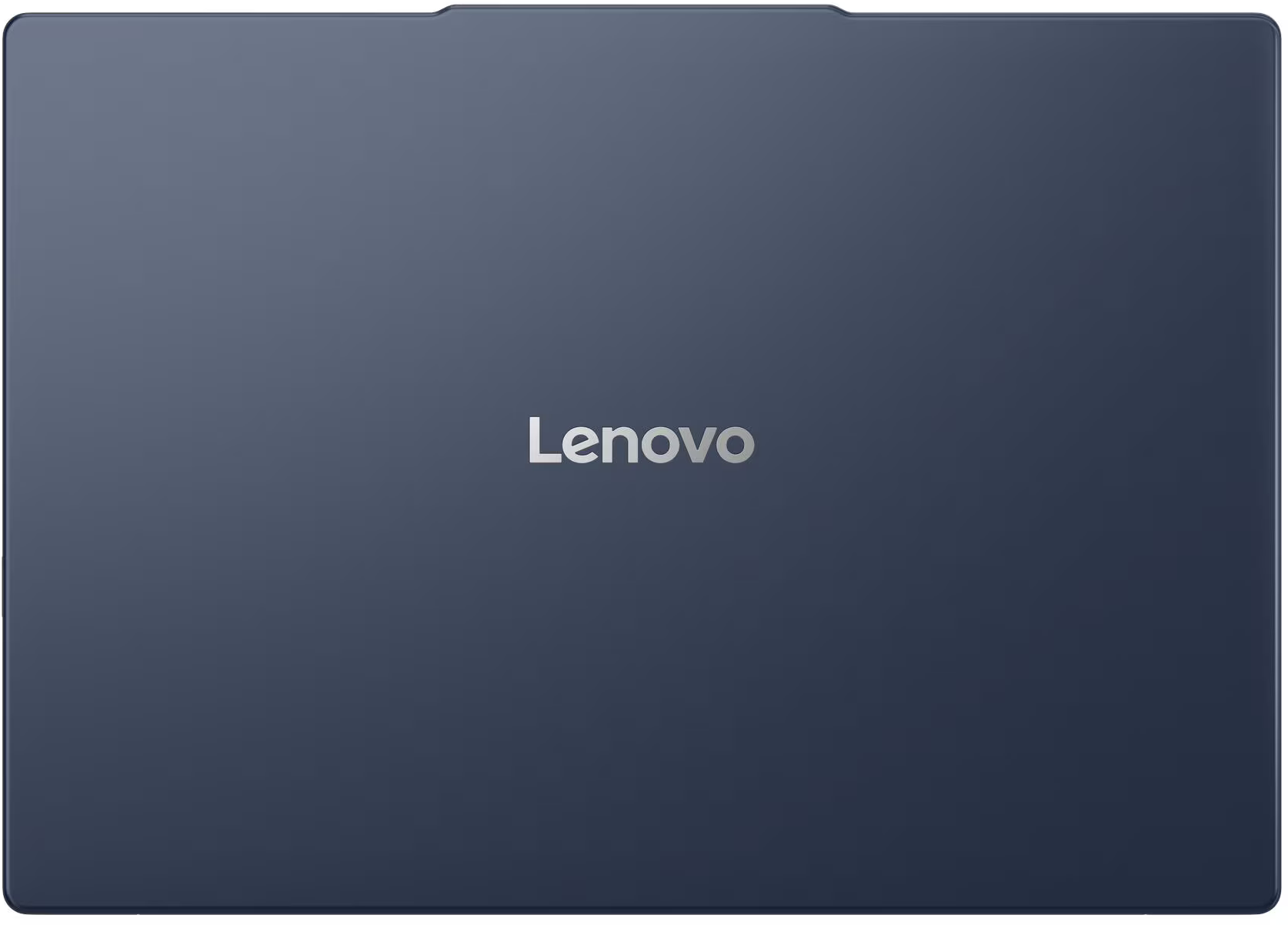 Egy zárt, sötétkék Lenovo laptop. A Lenovo logója ezüst színben középen. A laptop fehér háttéren van.