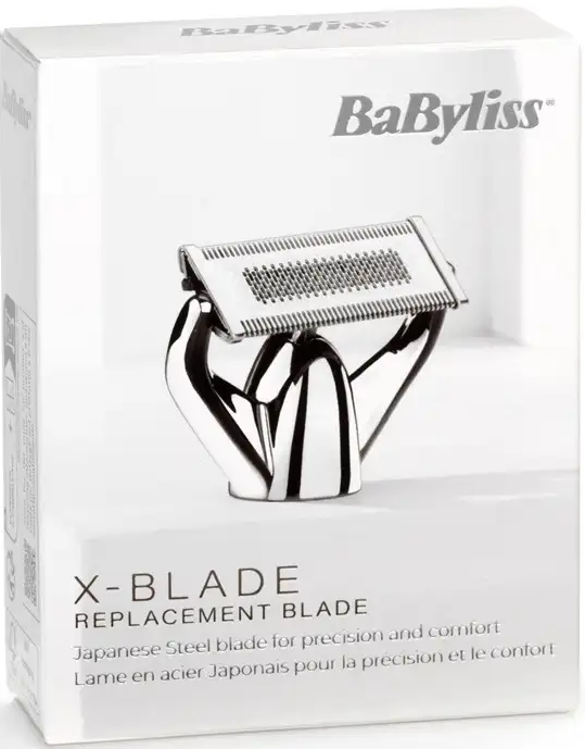 Eine weiße Schachtel mit einer BaByliss X-BLADE Ersatzklinge in der Mitte. Die Klinge ist silberfarben und die Schachtel hat Text.