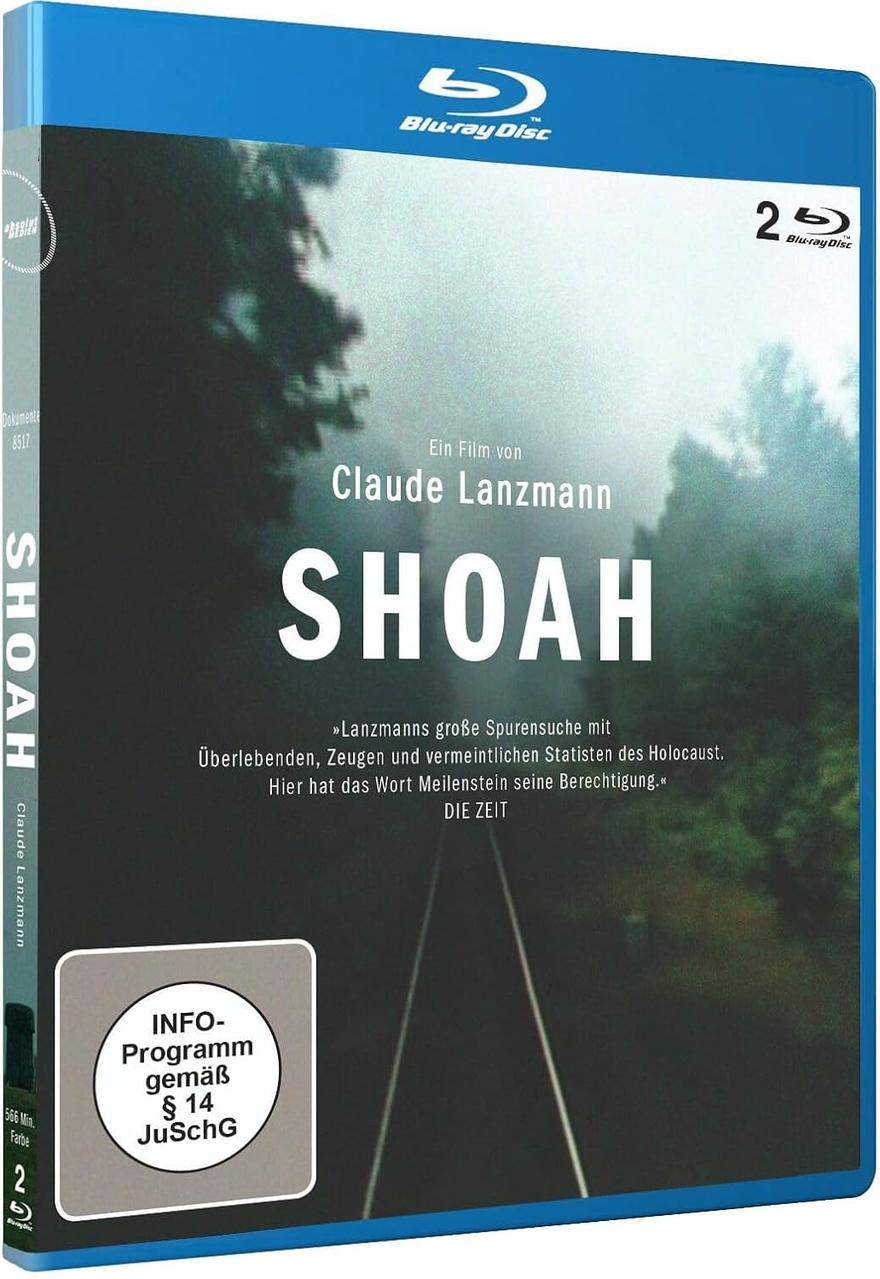 Blu-ray-Disc des Films "Shoah" von Claude Lanzmann. Das Cover zeigt eine Straße durch einen Wald und den Titel.