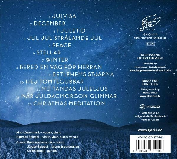 Albumcover mit Songtiteln und Credits vor einem Sternenhimmel und einer Silhouette von Bergen.