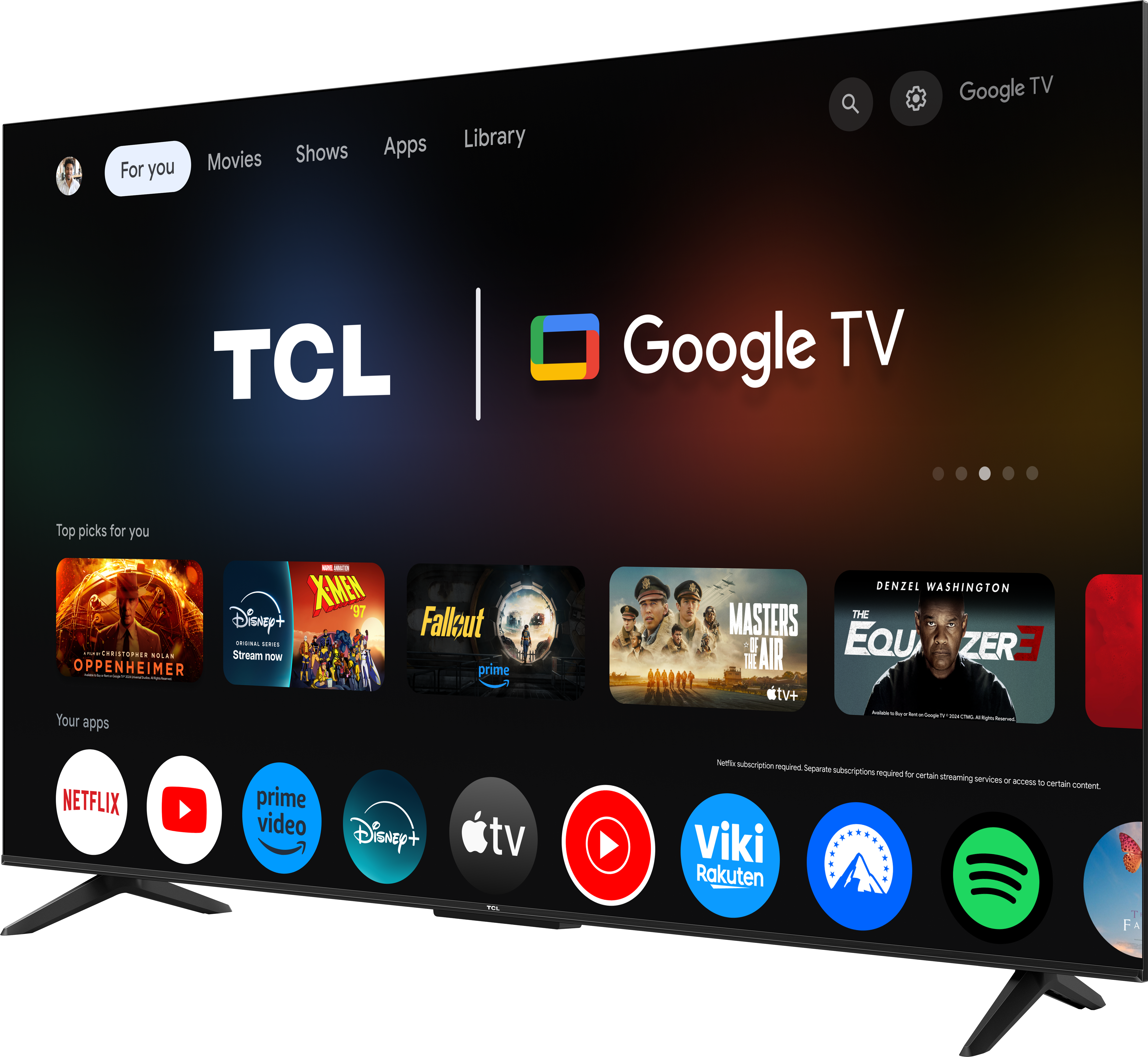Un téléviseur TCL Google affiche son interface. Des applications comme Netflix, Prime Video et Disney+ sont affichées. Le téléviseur a un pied noir.