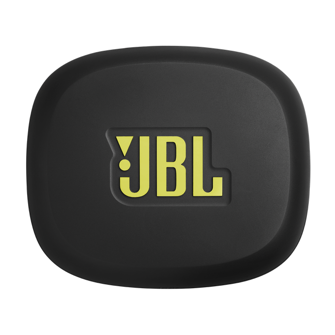 Estuche negro y redondeado con el logotipo JBL en amarillo. El logotipo está centrado y destaca sobre el fondo oscuro.
