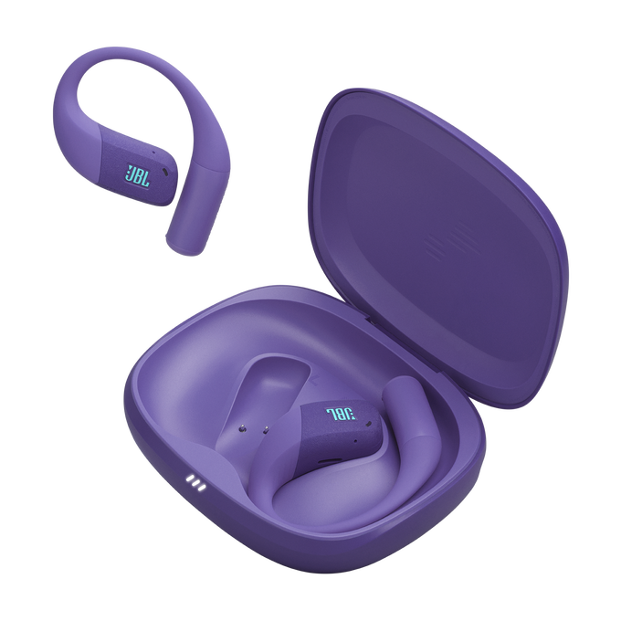 Auriculares y estuche de carga JBL morados. Un auricular está separado. El estuche está abierto, mostrando un auricular dentro.