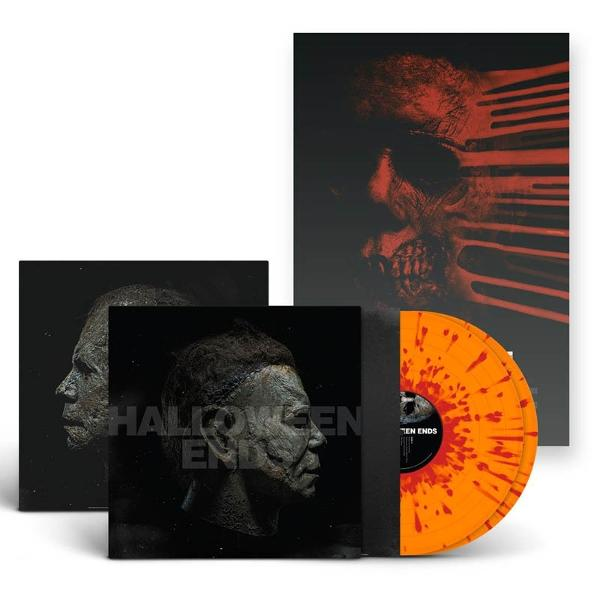 Halloween Ends Album. Profil eines vernarbten Gesichts, Titeltext. Orangefarbenes Vinyl mit rotem Spritzer. Artwork mit einem verzerrten Gesicht.
