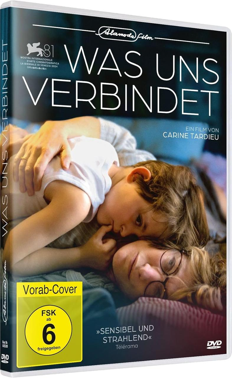 DVD-Cover: Ein Kind ruht auf einer Frau, beide schauen in die Kamera. Der Titel 'WAS UNS VERBINDET' ist prominent.