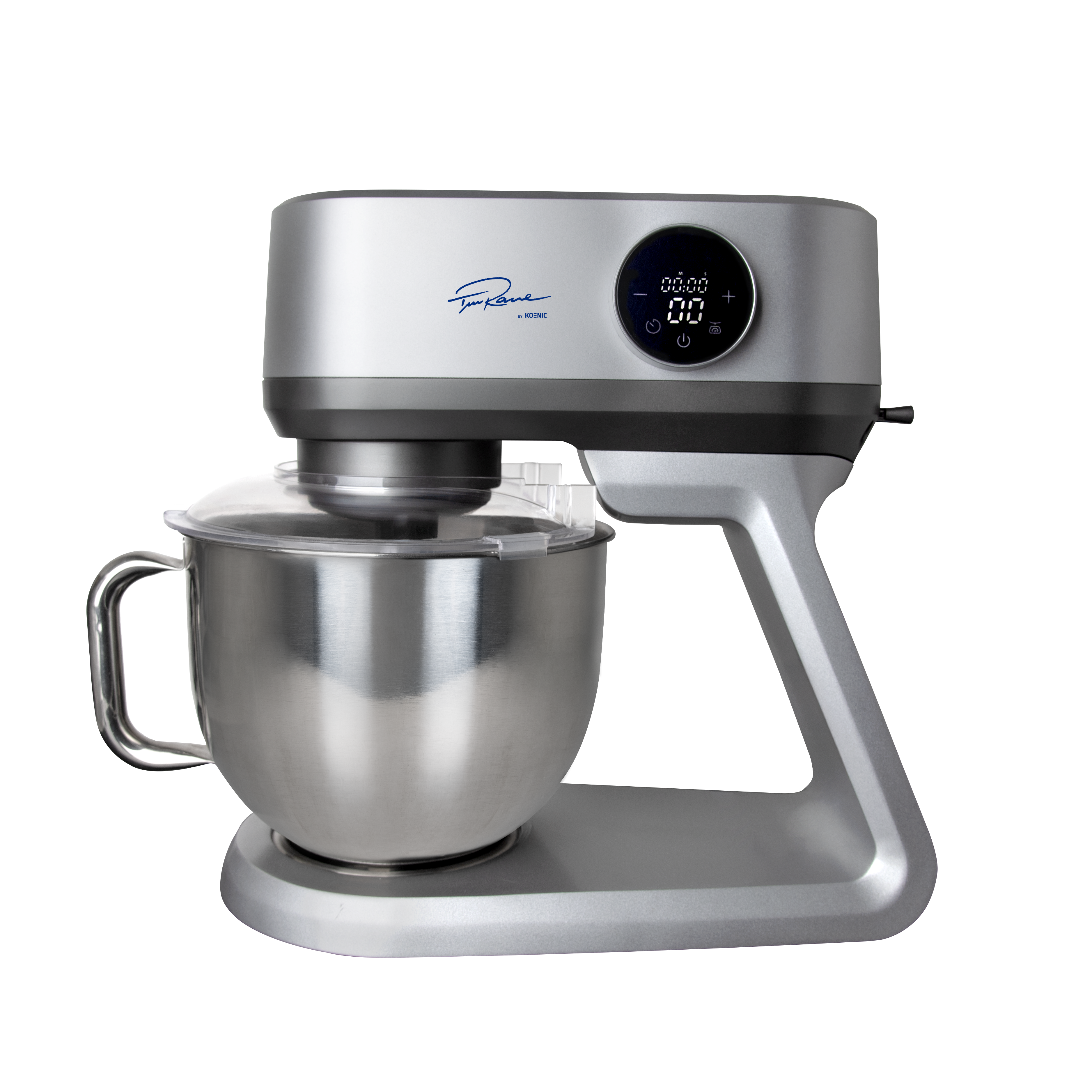Ein silberner Küchenmixer mit einer Edelstahlschüssel und einem Deckel aus klarem Kunststoff auf schwarzem Hintergrund.
