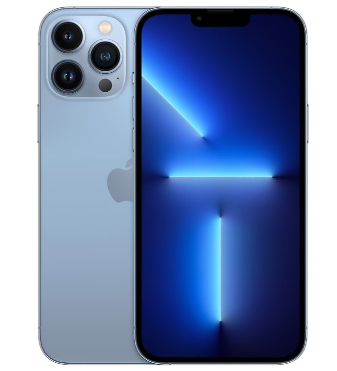 Üç kameralı açık mavi bir iPhone sergileniyor, ekran mavi bir degrade gösteriyor. Apple logosu arkada görülebilir.