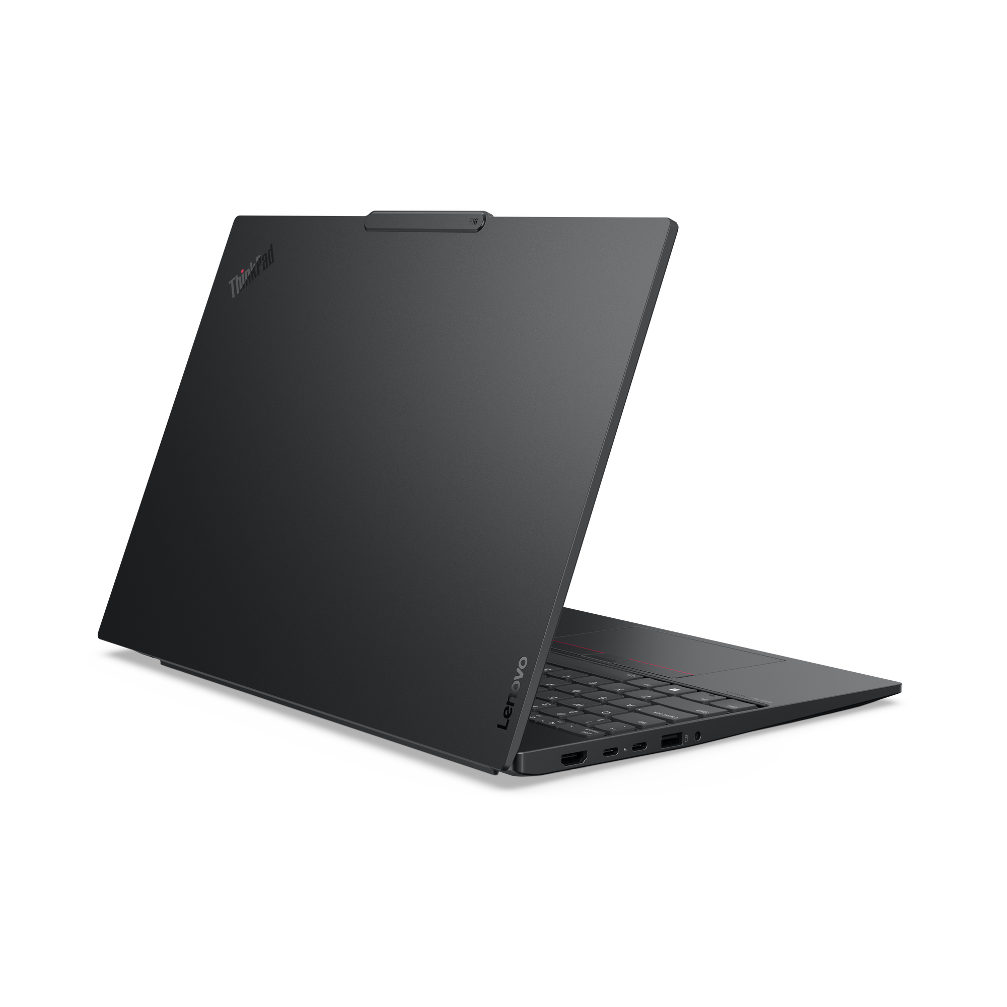 Ein schwarzer Lenovo ThinkPad Laptop ist in einem Winkel vor einem schwarzen Hintergrund geöffnet. Die Tastatur ist sichtbar.