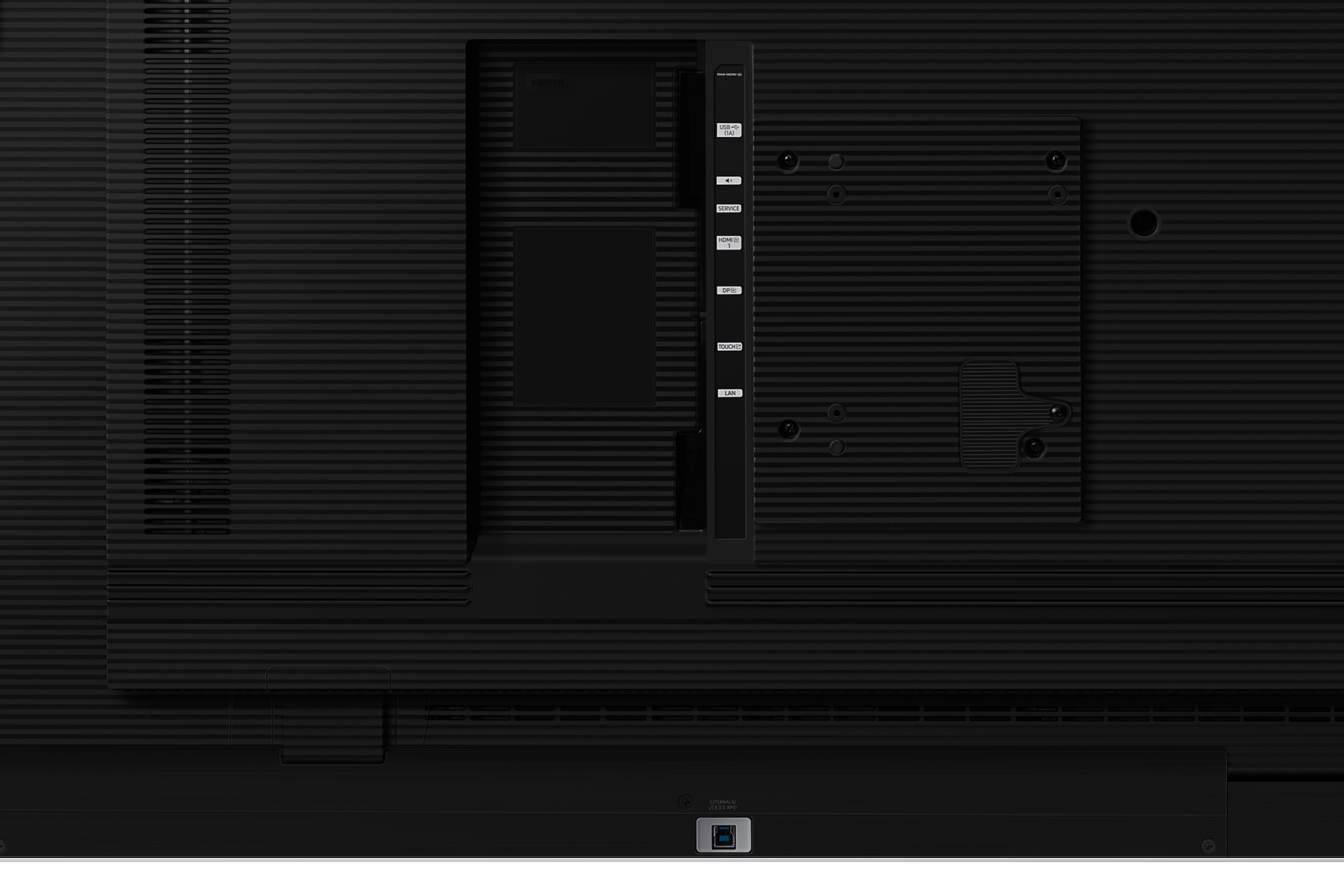 USB, HDMI ve LAN portları etiketli siyah bir TV'nin arkası. Yüzey oluklu bir dokuya sahip.