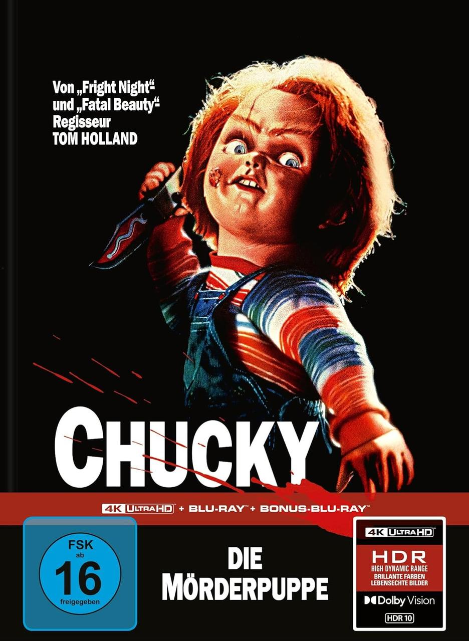 Filmcover mit Chucky-Puppe mit Messer. Text enthält Titel, Regisseur und Altersfreigabe. Hintergrund ist dunkelrot und schwarz.