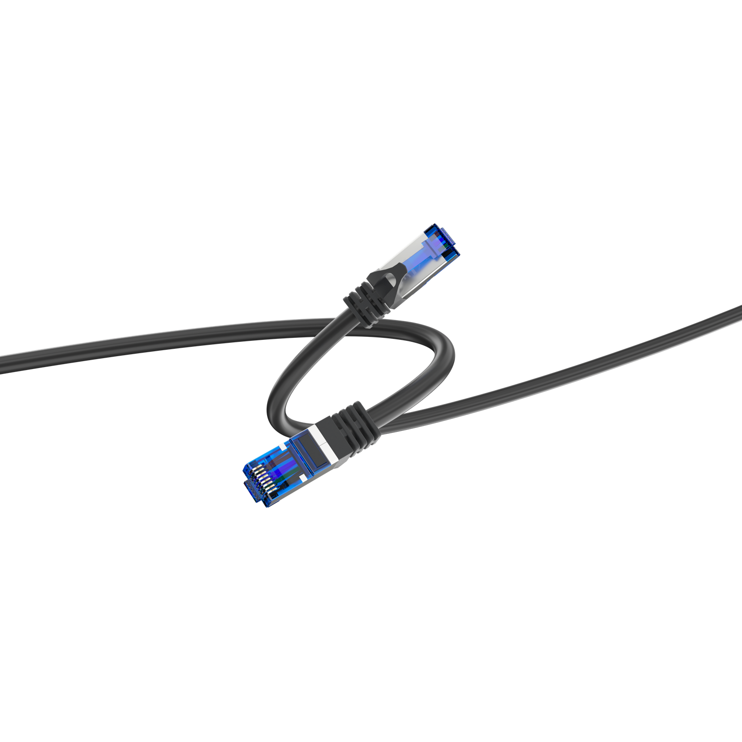 Twee zwarte Ethernet-kabels met blauwe connectoren tegen een zwarte achtergrond. Kabels zijn gebogen.