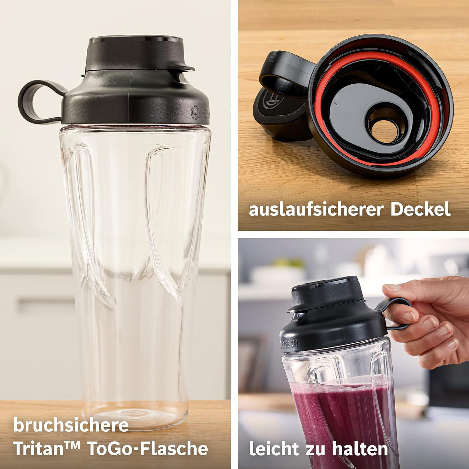 Eine transparente Tritan ToGo-Flasche mit schwarzem Deckel. Oben rechts ist der Deckel abgenommen. Unten rechts hält eine Hand die Flasche mit Smoothie.