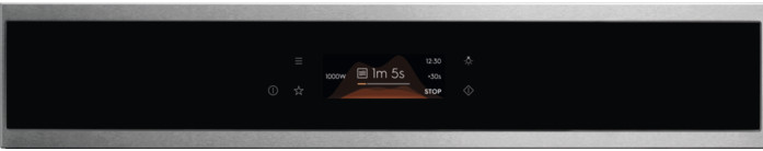 Panel sterowania piekarnika ze stali nierdzewnej, czarny wyświetlacz z timerem, mocą i ustawieniami. Czas: 1m 5s.