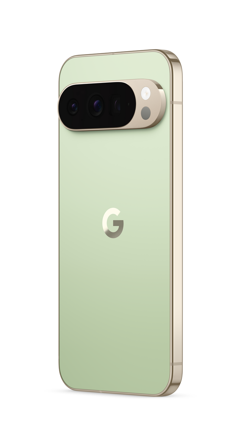 Un teléfono de color menta con marco dorado. Tiene una barra de cámara negra y un logotipo de Google. El fondo es blanco.