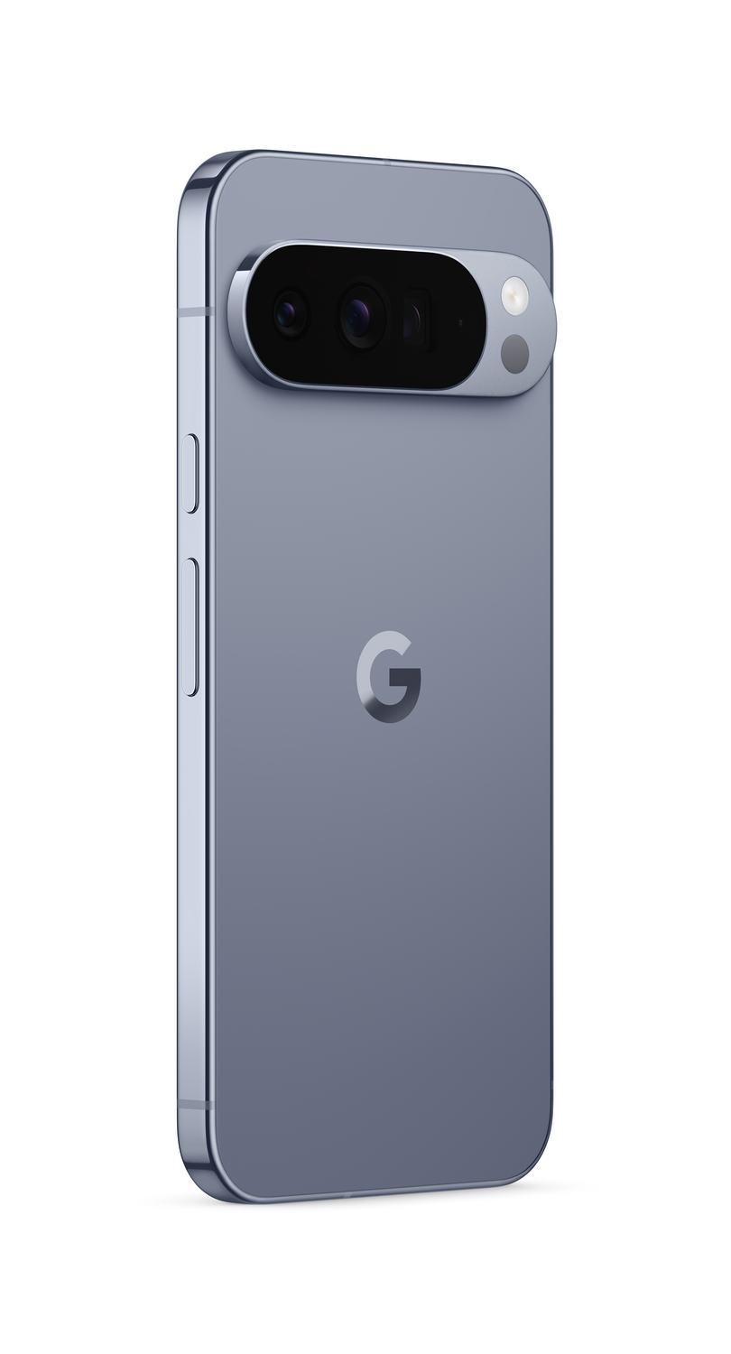 Se muestra un teléfono inteligente Google Pixel 7 Pro azul. Tiene una barra de cámara, el logo de Google y un marco plateado.