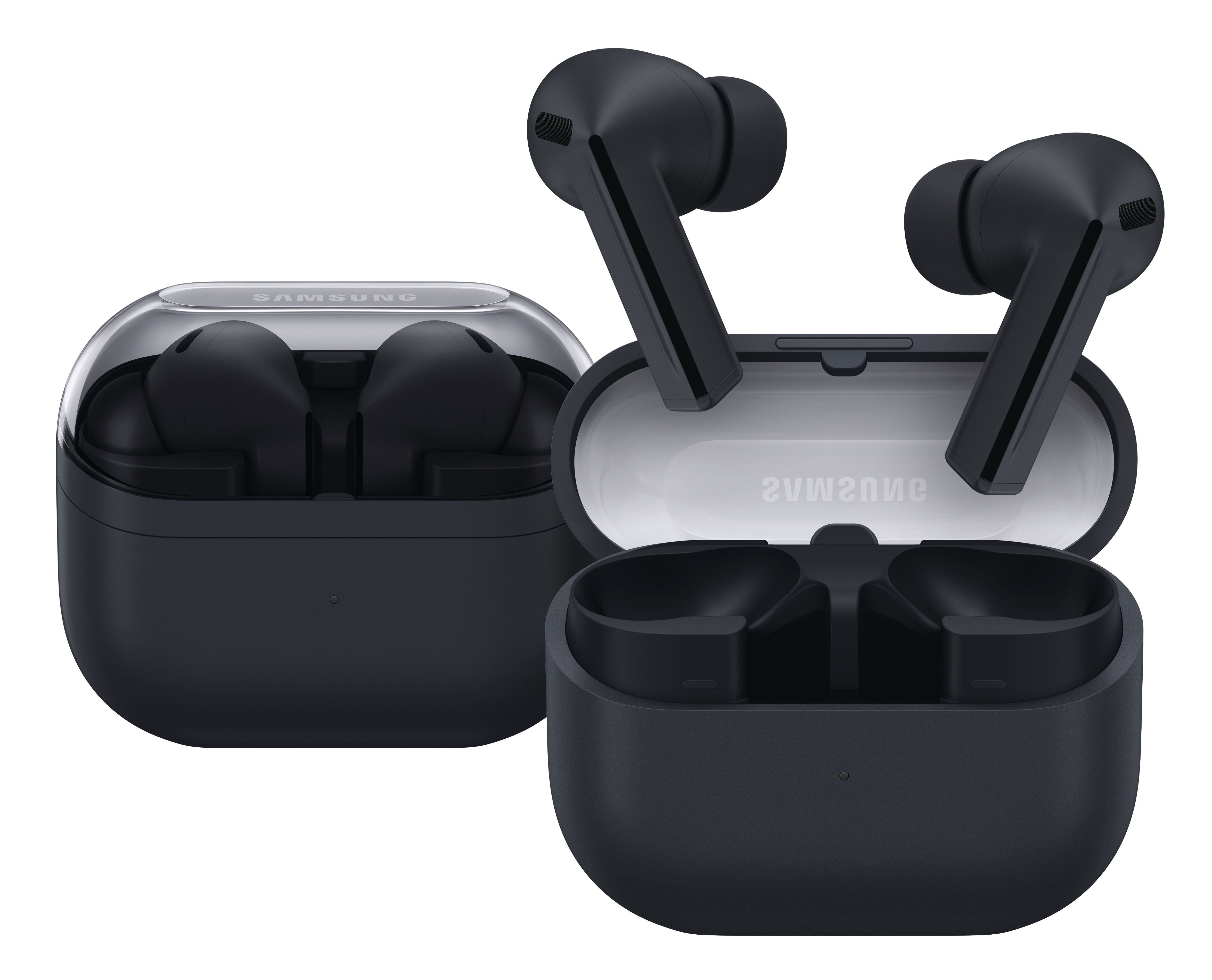 Schwarze Samsung-Ohrhörer in einem Ladeetui, eines offen mit Ohrhörern und eines geschlossen. Weißer Hintergrund.