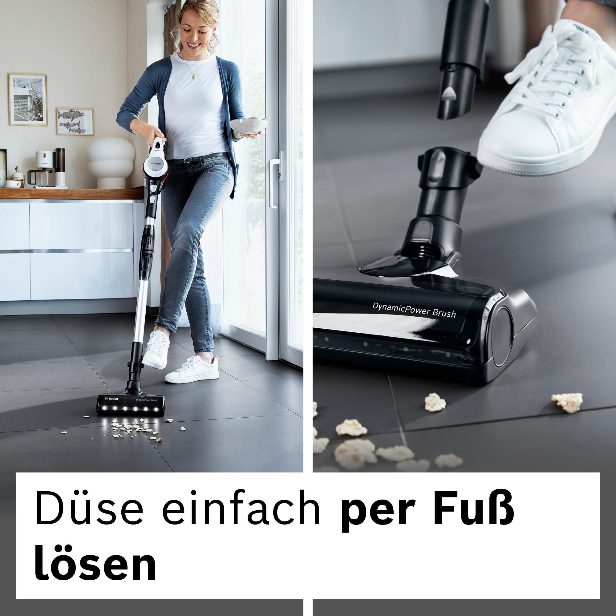 Frau benutzt einen kabellosen Staubsauger. Der Staubsauger steht auf dem Boden. Der Text lautet: Düse einfach per Fuß lösen.