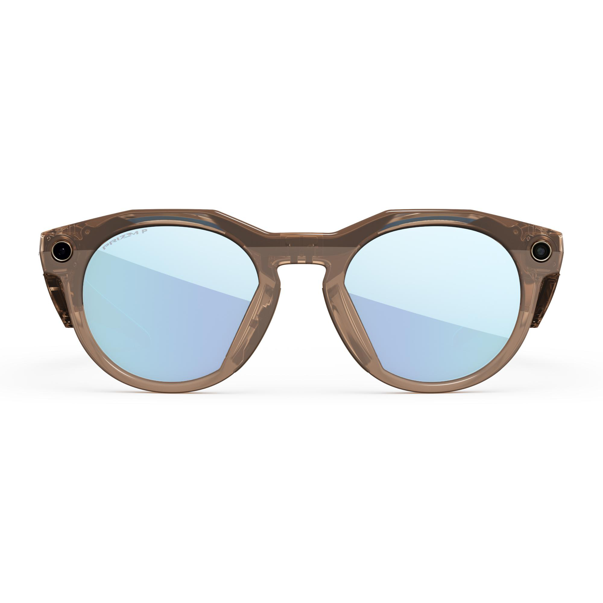 Sonnenbrille mit braunem Gestell und hellblauen Gläsern, vor weißem Hintergrund. Die Gläser reflektieren Licht.