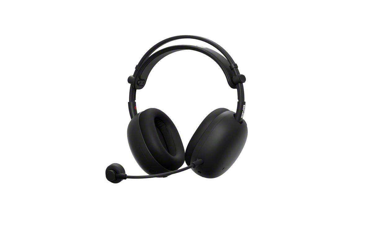 Schwarzes Headset mit Mikrofon auf weißem Hintergrund. Das Headset hat große Ohrmuscheln und ein Kopfband.