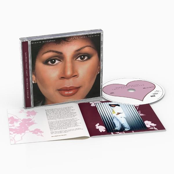 CD-Hülle mit Minnie Ripertons Gesicht. Albumcover, Disc und geöffnetes Booklet. Rosa Herz auf der Disc, Bild eines Mannes im Booklet.