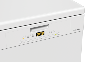 0:58 gösteren bir ekrana sahip beyaz bir Miele bulaşık makinesi. Çeşitli simgeler ve düğmeler görünür. Marka adı yan tarafta.